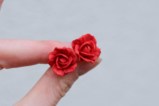 Poppy Earrings studs | Red Wine