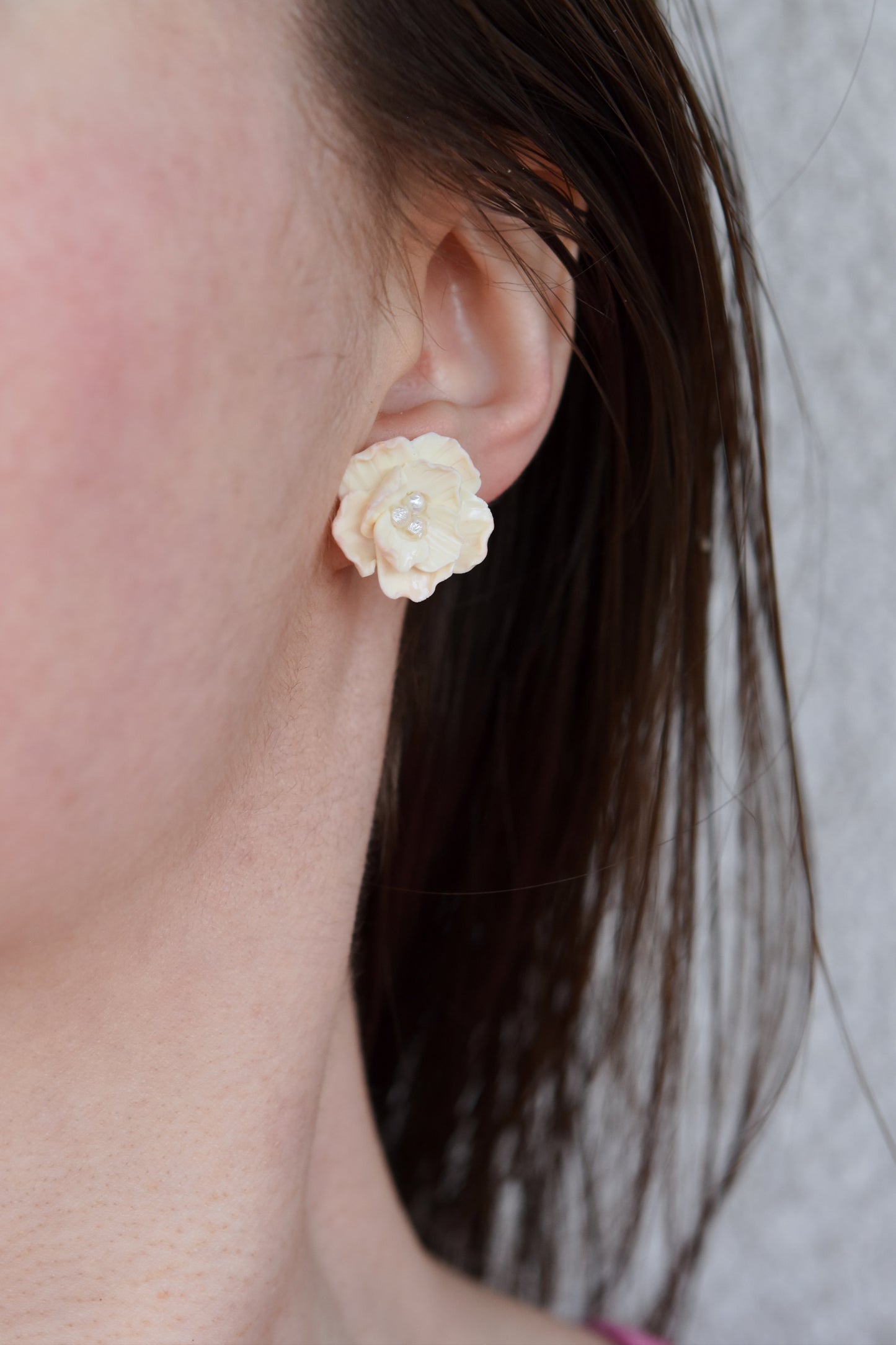 Floral Studs | Vanilla