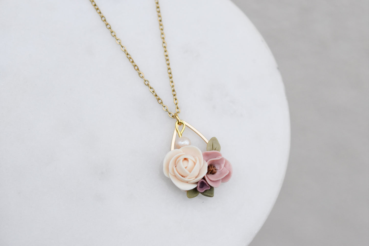Floral Necklace | Pearl Rose