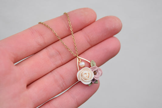 Floral Necklace | Pearl Rose