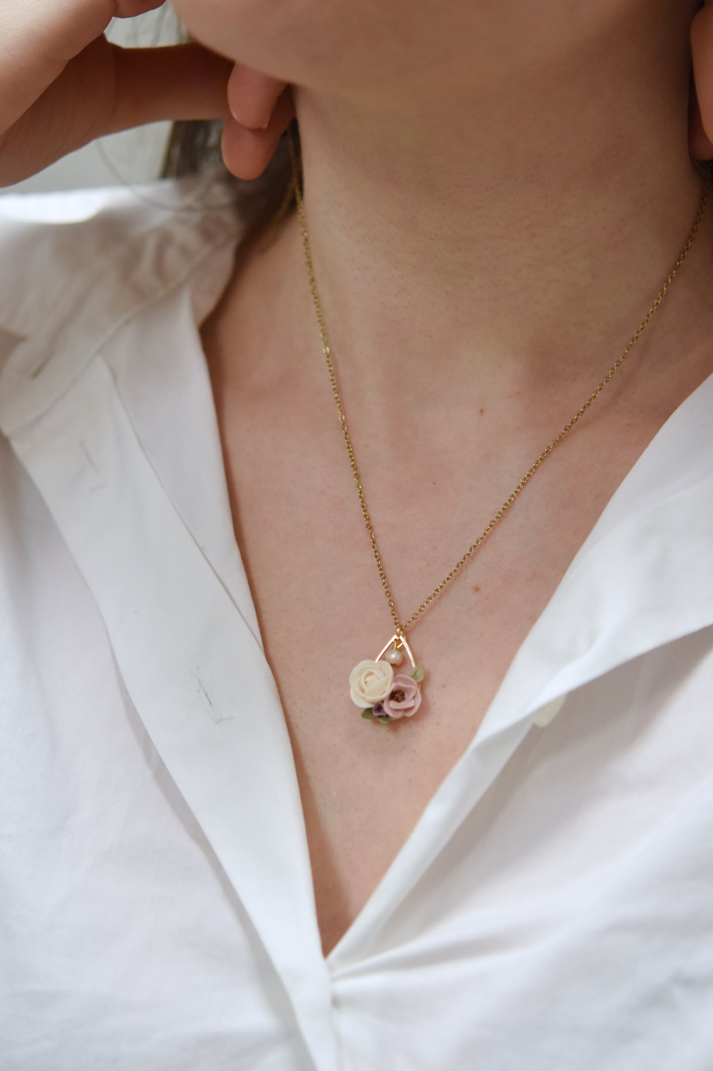 Floral Necklace | Pearl Rose
